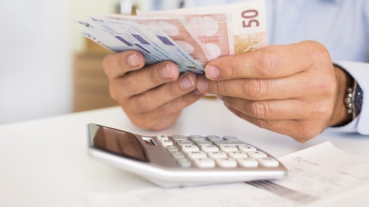 Ρύθμιση σε 12 ή 24 δόσεις: Πότε έρχεται και ποιες οφειλές αφορά