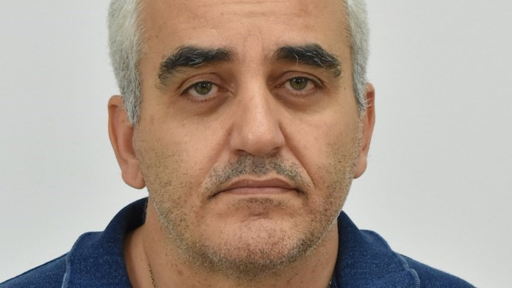 Νέες αποκαλύψεις για τον “μαϊμού” γιατρό: Έταζε… εκατομμύρια από τον θησαυρό του Καντάφι – ΒΙΝΤΕΟ