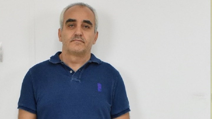 “Μαϊμού” γιατρός: Το διατροφολόγιο που έδινε στα θύματά του – “Μυστικές” τροφές, “θαυματουργοί” χυμοί