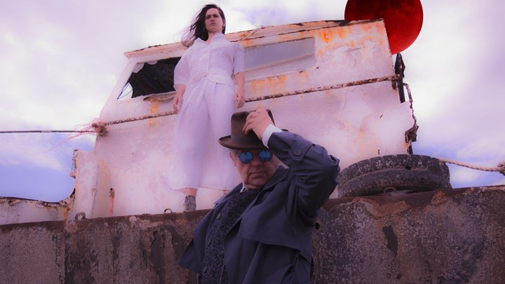 Καμτσής και Νταλάρα στις πρώτες φωτογραφίες από το «Αιμάτινο φεγγάρι» του Νίκολας Καζάν