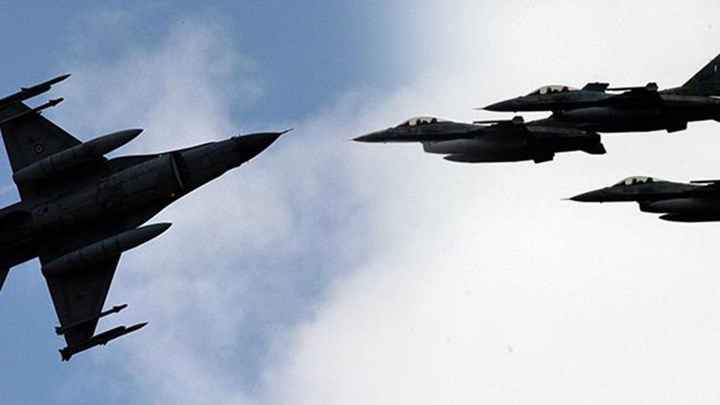 Τουρκικό αμόκ με υπερπτήσεις από έξι μαχητικά στο Αιγαίο