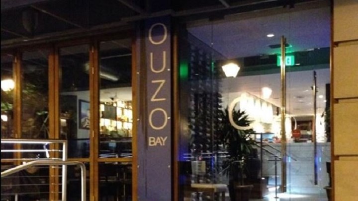 Βαλτιμόρη: Σε διαθεσιμότητα διευθυντής ελληνικού εστιατορίου που απαγόρευσε την είσοδο σε μαύρη γυναίκα με τον γιο της – ΒΙΝΤΕΟ