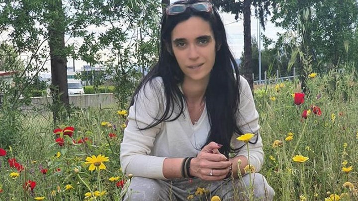 Μπέσσυ Γιαννοπούλου: Τροχαίο ατύχημα για τη θεατρική παραγωγό – Τραυματίστηκε ο γιος της