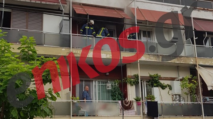 Φωτιά ΤΩΡΑ σε διαμέρισμα στη Θεσσαλονίκη – ΦΩΤΟ αναγνώστη