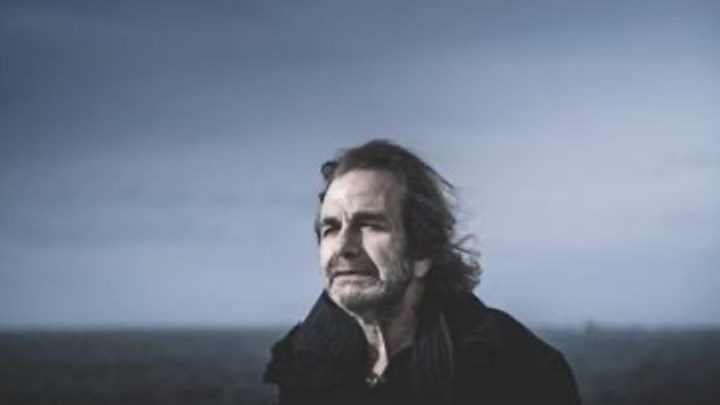 Ο Σαντάς γίνεται Μαρκήσιος ντε Σαντ στη “Δολοφονία του Μαρά” που ανεβάζει στο ΚΘΒΕ ο Δαμάτης