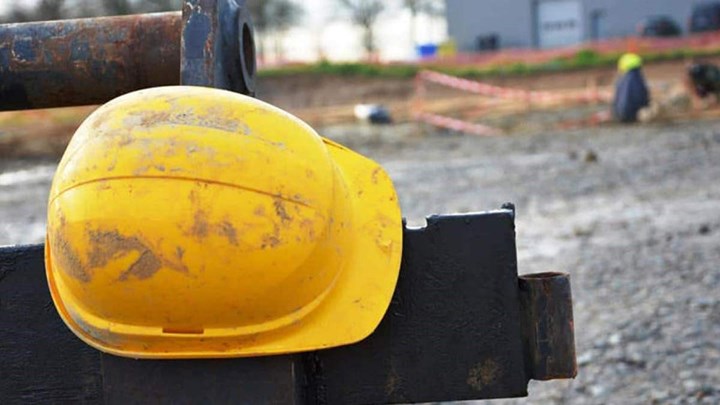 Τραγωδία στη Λάρισα: Νεκρός εργάτης που καταπλακώθηκε από χώματα