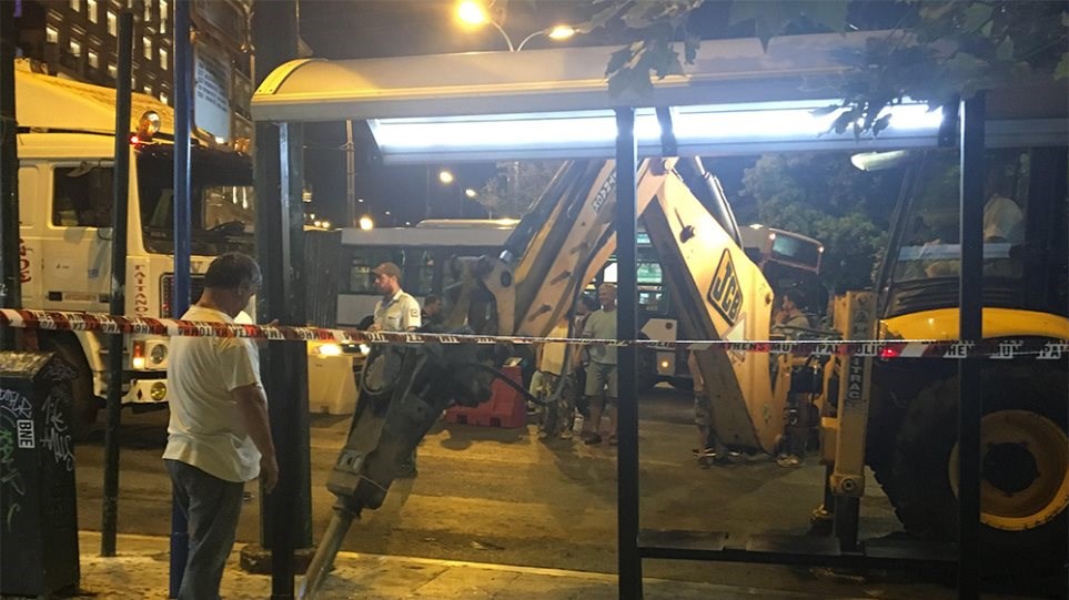 Μεγάλος Περίπατος: Άρχισαν το βράδυ τα έργα στην οδό Φιλελλήνων στο Σύνταγμα – ΦΩΤΟ