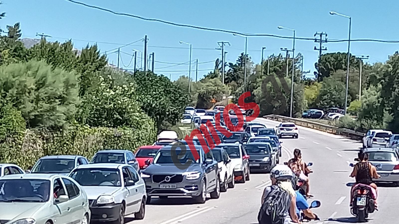 Μποτιλιάρισμα στην Αθηνών-Σουνίου λόγω τροχαίου – ΦΩΤΟ αναγνώστη