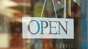 Άρση μέτρων: Αυτές οι επιχειρήσεις ανοίγουν ξανά από σήμερα