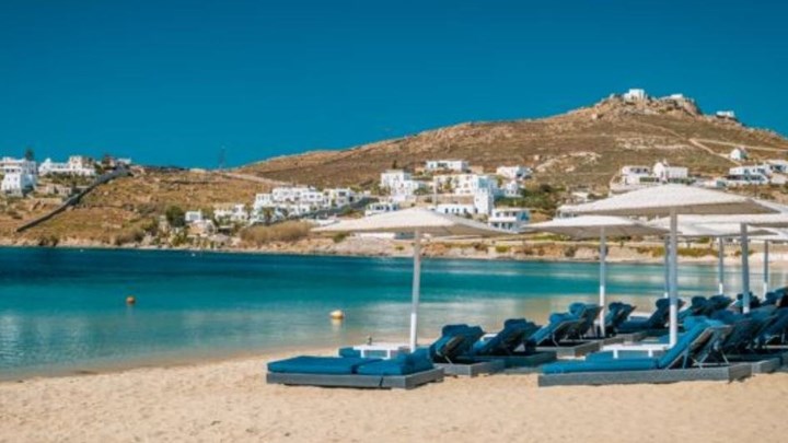 Μύκονος: Ανοίγει ξανά το beach bar που είχε κλείσει λόγω συνωστισμού