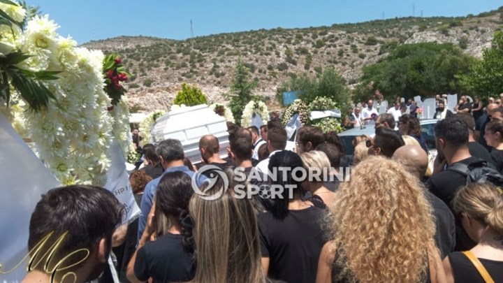 Παναγιώτης Σκαφτούρος: Ράγισαν καρδιές στην κηδεία του πρώην ποδοσφαιριστή – ΦΩΤΟ