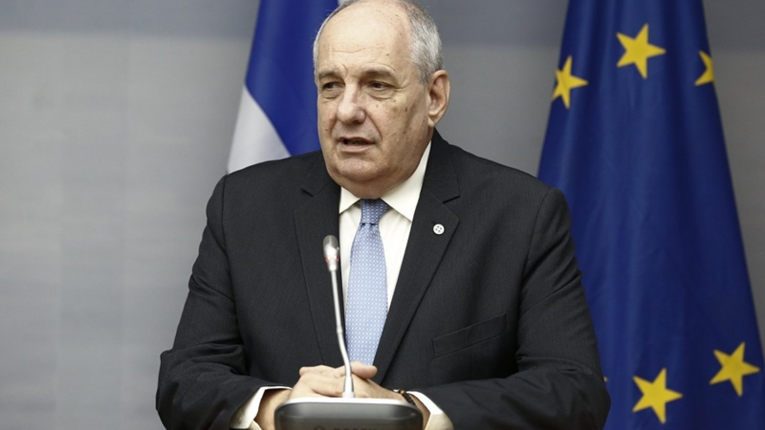 Τέρενς Κουίκ: Επιστρέφει στην τηλεόραση – Σε ποιο κανάλι θα παρουσιάζει το δελτίο ειδήσεων