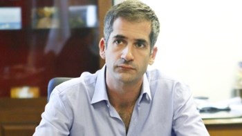 Ο Δήμος Αθηναίων τιμά τον δολοφονημένο από τρομοκράτες αστυνομικό Νεκτάριο Σάββα – Το μήνυμα Μπακογιάννη