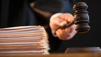 Δολοφονία στο Κορωπί: Έρευνα για πιθανή συνέργεια του πρώην συζύγου του θύματος ζήτησε η εισαγγελέας