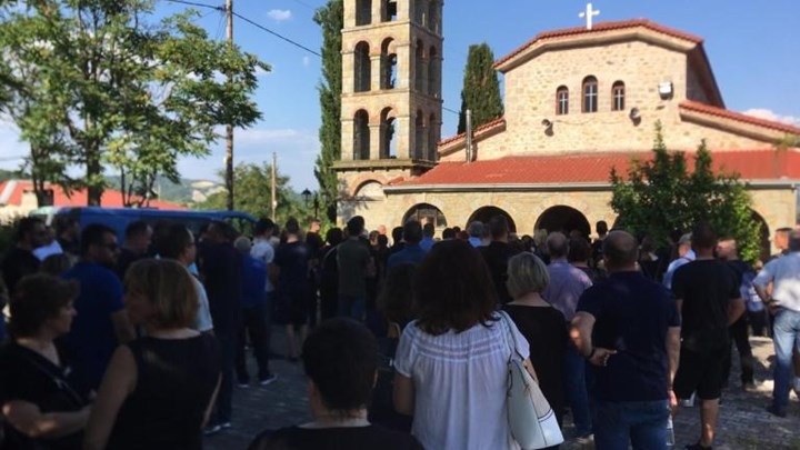 Τραγωδία στα Τρίκαλα: Σπαρακτικό “αντίο” στον 15χρονο μαθητή που σκοτώθηκε από αεροβόλο – ΒΙΝΤΕΟ