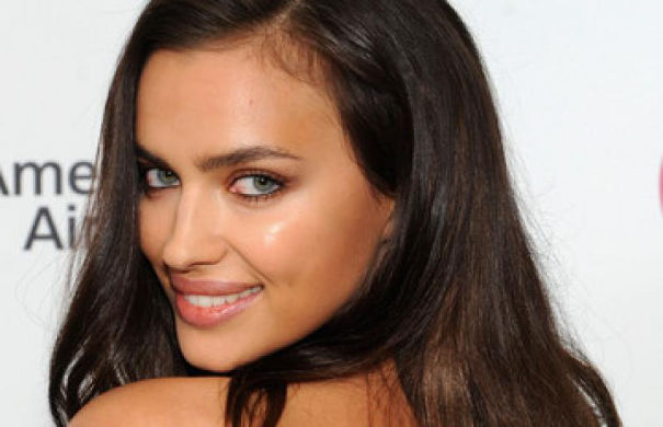 Ιρίνα Σάικ: Ποζάρει με μαύρα εσώρουχα και συγκεντρώνει 485 χιλιάδες like – ΦΩΤΟ