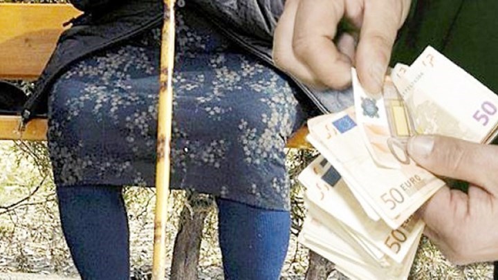 Γρεβενά: Έκλεψαν 3.000 ευρώ από ηλικιωμένη