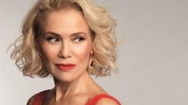 Κωνσταντίνα Μιχαήλ: Κάνει ηλιοθεραπεία σε ταράτσα και προκαλεί εγκεφαλικά – ΦΩΤΟ