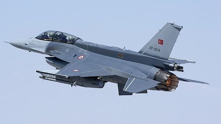 Νέες υπερπτήσεις τουρκικών F-16 πάνω από τις Οινούσσες και την Παναγιά
