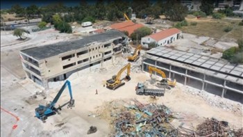 Ελληνικό: Έβαλαν μπρος οι μπουλντόζες – Ξεκίνησε η κατεδάφιση κτιρίων – ΒΙΝΤΕΟ