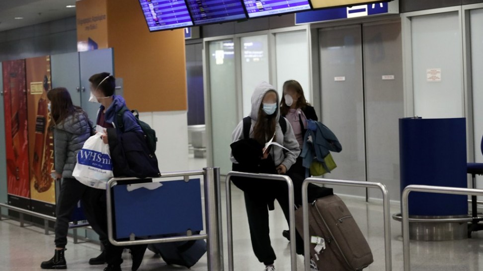 Κορονοϊός: Αρνητικά 250 τεστ σε τουρίστες στο αεροδρόμιο Ηρακλείου – Τι δήλωσε ο πρόεδρος του ΕΟΔΥ