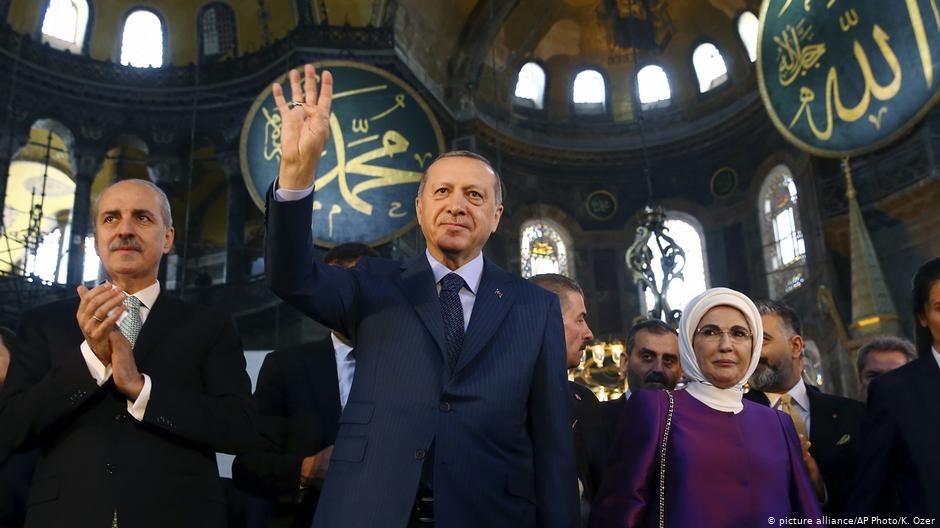 Αγία Σοφία: Ο Ερντογάν μπορεί με διάταγμα να την μετατρέψει σε τζαμί