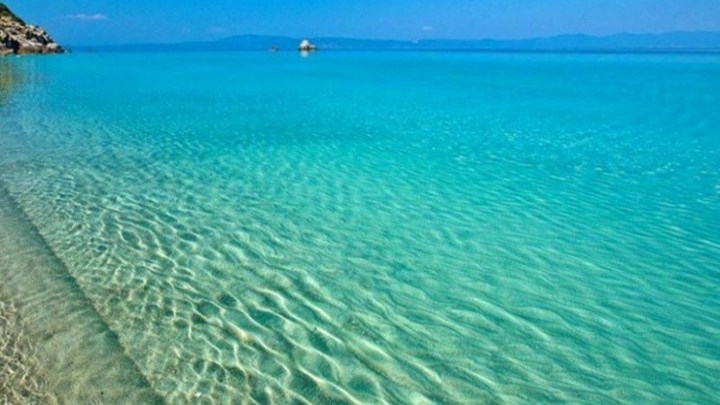 Καιρός: Η άπνοια ζέστανε το Αιγαίο – Αυξήθηκε η θερμοκρασία της επιφάνειας της θάλασσας – ΦΩΤΟ