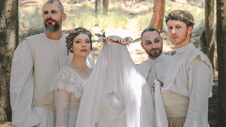 Οι πρώτες επίσημες φωτογραφίες από την «Γκόλφω» που ξεκινά στις 17.7 στο ΚΘΒΕ