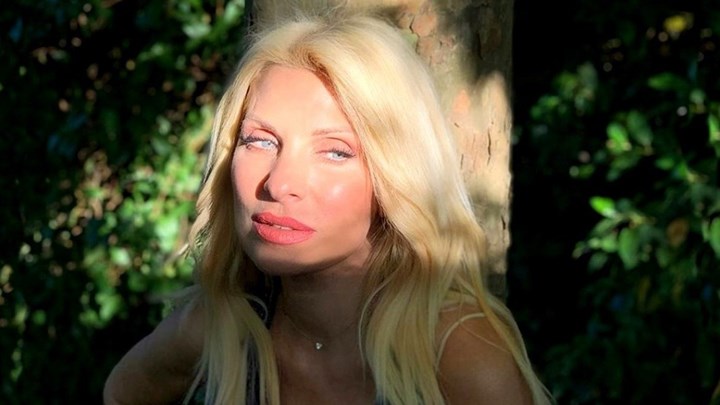 Ελένη Μενεγάκη: Γιατί ξύπνησε πρωί – πρωί το Σάββατο; – ΦΩΤΟ