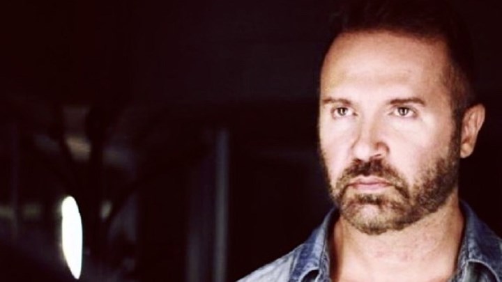 Βάλαρης-Πλούταρχος ξανά μαζί για το “Μάνα, πατρίδα, γη” που θα ανέβει στο “Ακροπόλ”