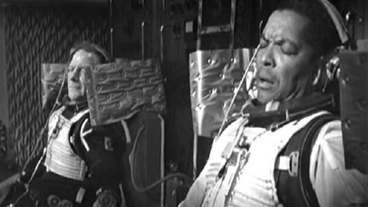 Πέθανε ο Ερλ Κάμερον – Ήταν ο πρώτος μαύρος επιτυχημένος Βρετανός ηθοποιός – ΦΩΤΟ