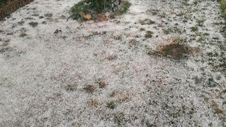 Κακοκαιρία: Στα “λευκά” η Πτολεμαΐδα από το χαλάζι