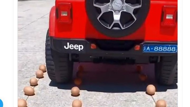 Οδηγός από κούνια: Είναι 4 ετών και παρκάρει στο χιλιοστό – ΒΙΝΤΕΟ