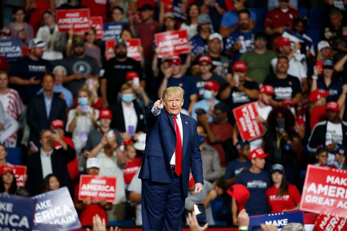 Νέα προεκλογική συγκέντρωση του Ντόναλντ Τραμπ: Σε ανοικτό χώρο μετά το φιάσκο στην Τάλσα