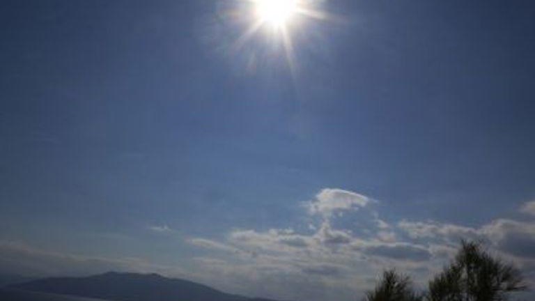 Καιρός: Βελτιώνεται από σήμερα – Πού θα σημειωθούν τοπικές βροχές και καταιγίδες