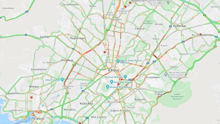 Κίνηση: Αυξημένη σε πολλούς δρόμους της Αθήνας – Πού εντοπίζονται τα μεγαλύτερα προβλήματα