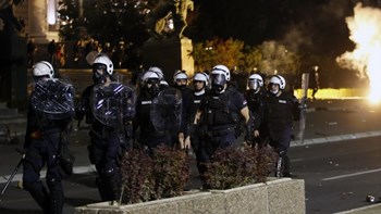 Κορονοϊός-Σερβία: Ο Βούτσιτς πήρε πίσω την απόφαση για lockdown στο Βελιγράδι μετά τα επεισόδια