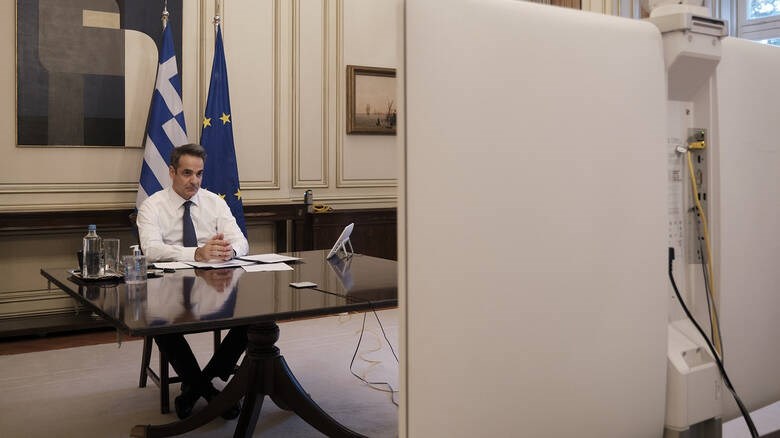 Κορονοϊός: Έκτακτη τηλεδιάσκεψη σήμερα στο Μαξίμου για τα εισαγόμενα κρούσματα