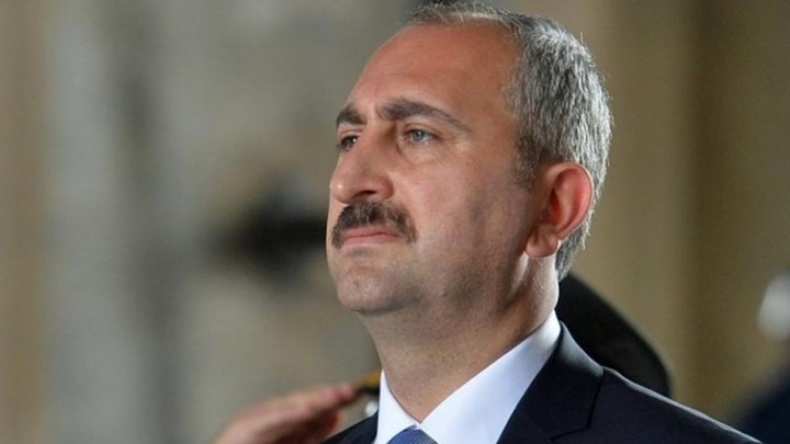 Τούρκος υπουργός Δικαιοσύνης: Είναι νομική ανάγκη να ξανανοίξουμε την Αγία Σοφία για λατρεία