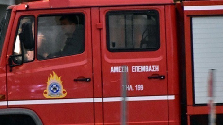 Τραγωδία στη Βάρη: Νεκρή από φωτιά σε μονοκατοικία