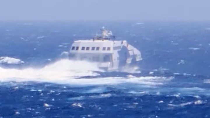 Το Superjet δαμάζει το Αιγαίο – ΒΙΝΤΕΟ