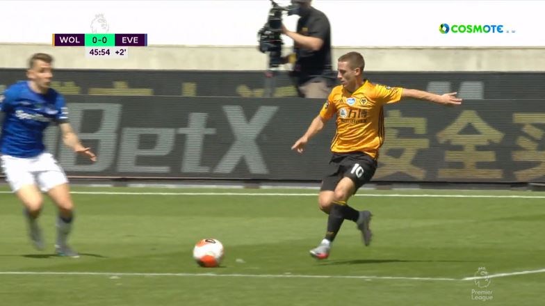 Ντανιέλ Ποντένσε: “Χάζεψε” τρεις παίκτες και κέρδισε πέναλτι – ΒΙΝΤΕΟ