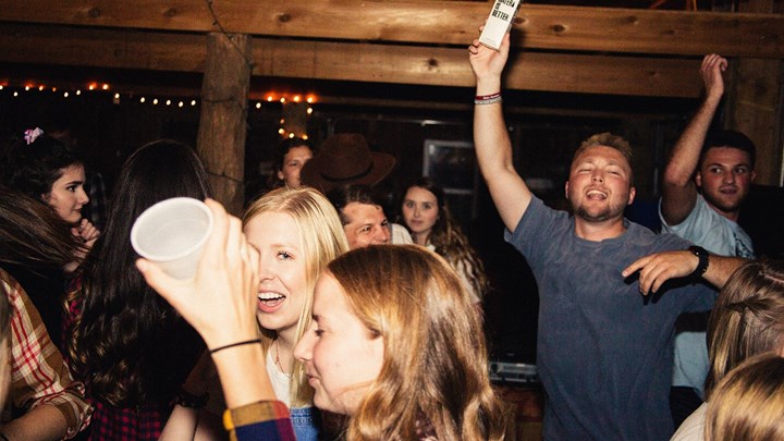 Κορονοϊός: 30χρονος Αμερικανός πέθανε νικημένος από τον ιό αφού συμμετείχε σε “πάρτι Covid”