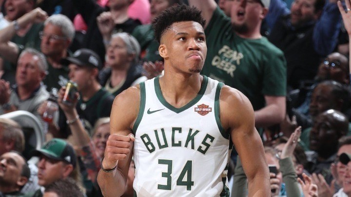 Γιάννης Αντετοκούνμπο: Με το “equality” στο πίσω μέρος της φανέλας