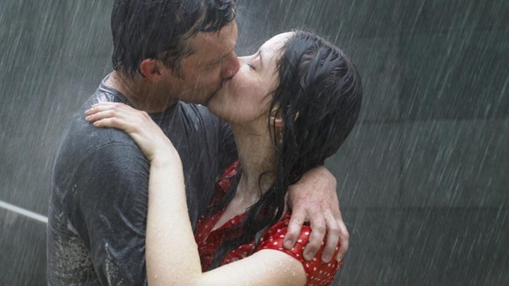 Παθιασμένο φιλί: Αυτά είναι τα 7 οφέλη στην υγεία και στις σχέσεις