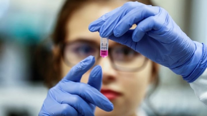 Κορονοϊός: Ραγδαίες εξελίξεις με το εμβόλιο της Οξφόρδης – Αναμένονται θετικά νέα