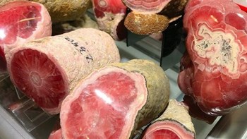 Χαμός στο twitter με φωτογραφίες κρυστάλλων που μοιάζουν με κρέας