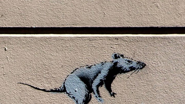 Banksy: Ο καλλιτέχνης “ξαναχτύπησε” με θέμα τον κορονοϊό στο μετρό του Λονδίνου – ΒΙΝΤΕΟ