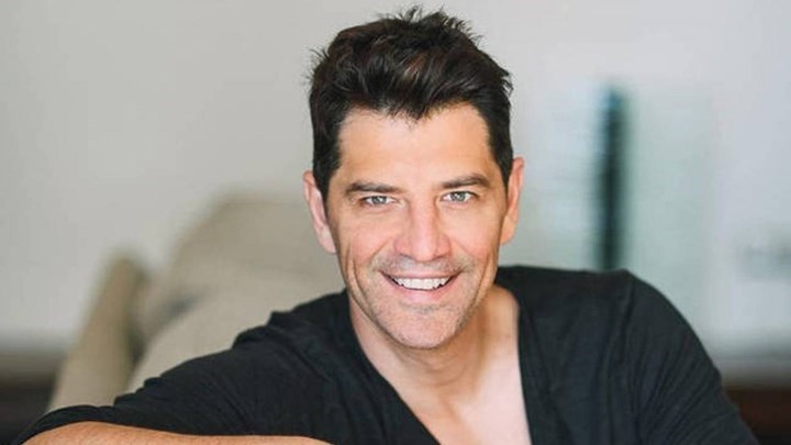 Σάκης Ρουβάς: Βόλτα στη βάρκα με τον γιο του – ΒΙΝΤΕΟ