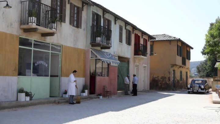 Άγριες Μέλισσες: Η Τρούμπα μετακομίζει στην Παλλήνη